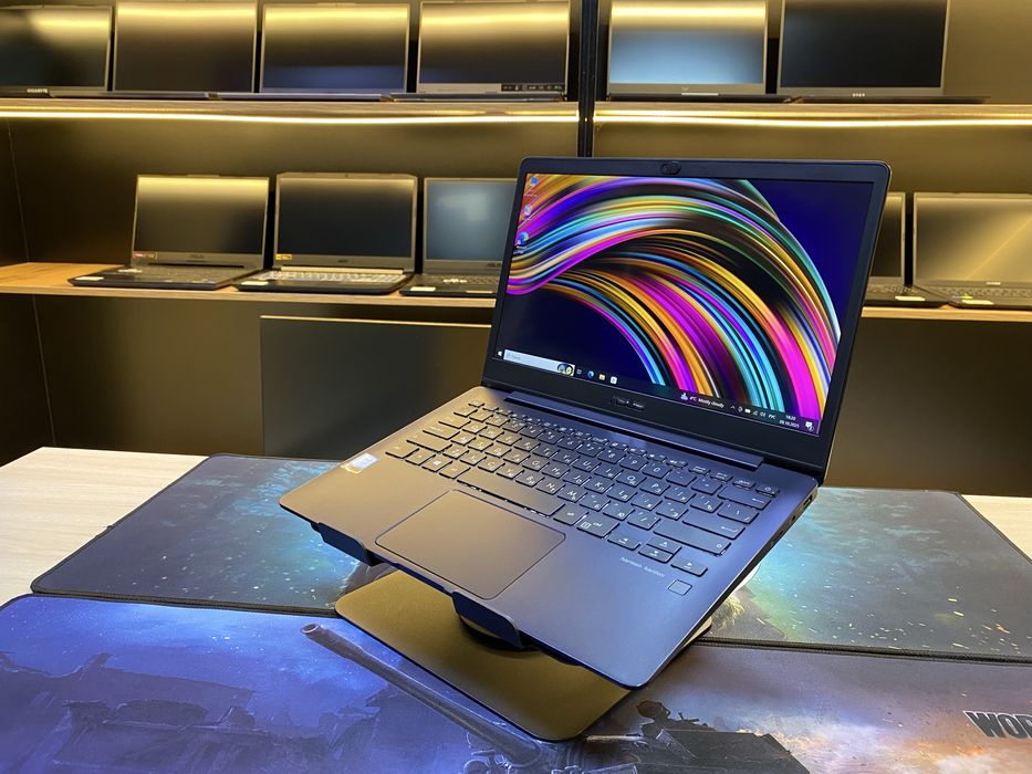 Ультрабук Asus ZenBook 13 Core i5-8265U! 8GB! SSD 256GB! UHD Graphics