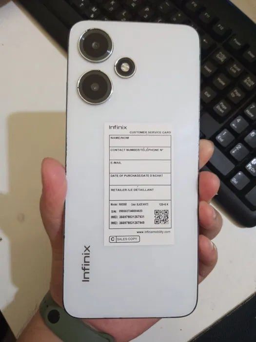 Iphone 8 va Infinix hot 30 play ikkalasi bitta telga obmen
