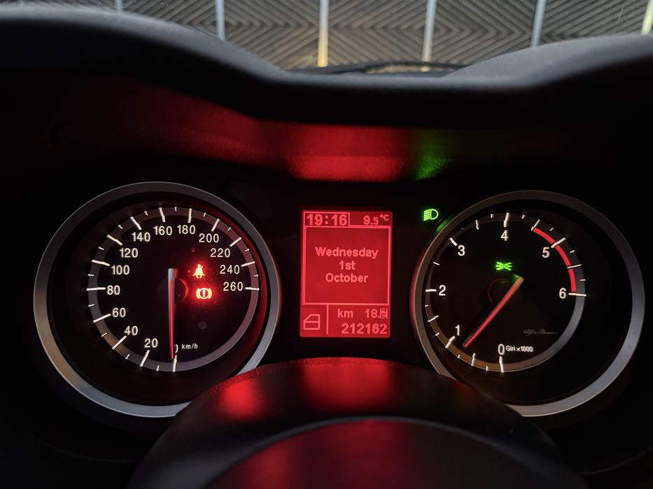 Alfa Romeo 159 full options!!! cu carte servis