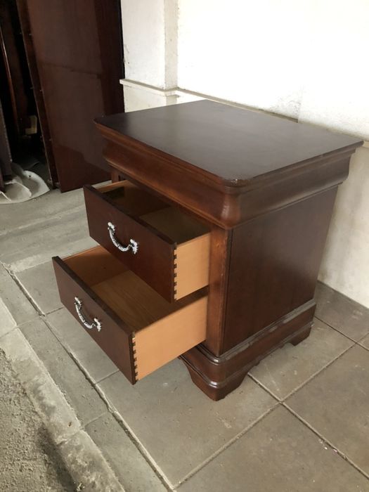 нощни шкафчета Drexel Heritage/LOUIS PHILIPPE
