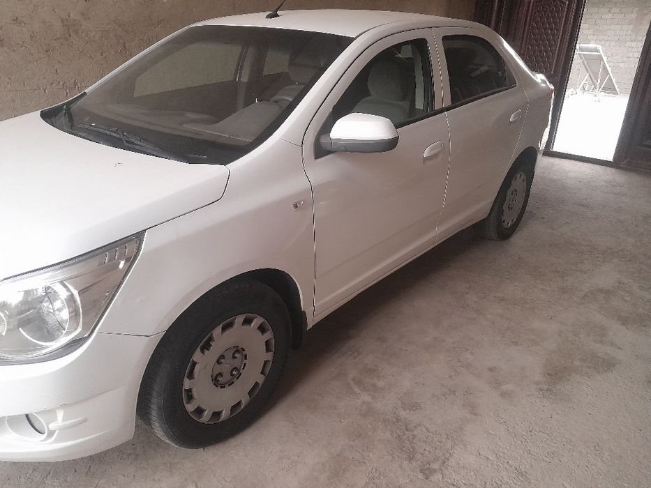 Koblet sotiladi 2018 chi yil holati yaxshi kraskasi bor 3ta detalda