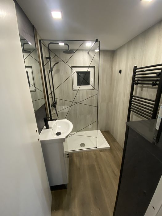 Cabană pe Valea Avrigului