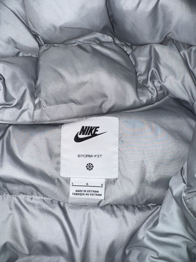 Зимно ветроустойчиво яке на Nike