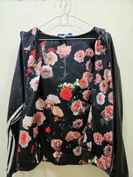 Яке с качулка adidas