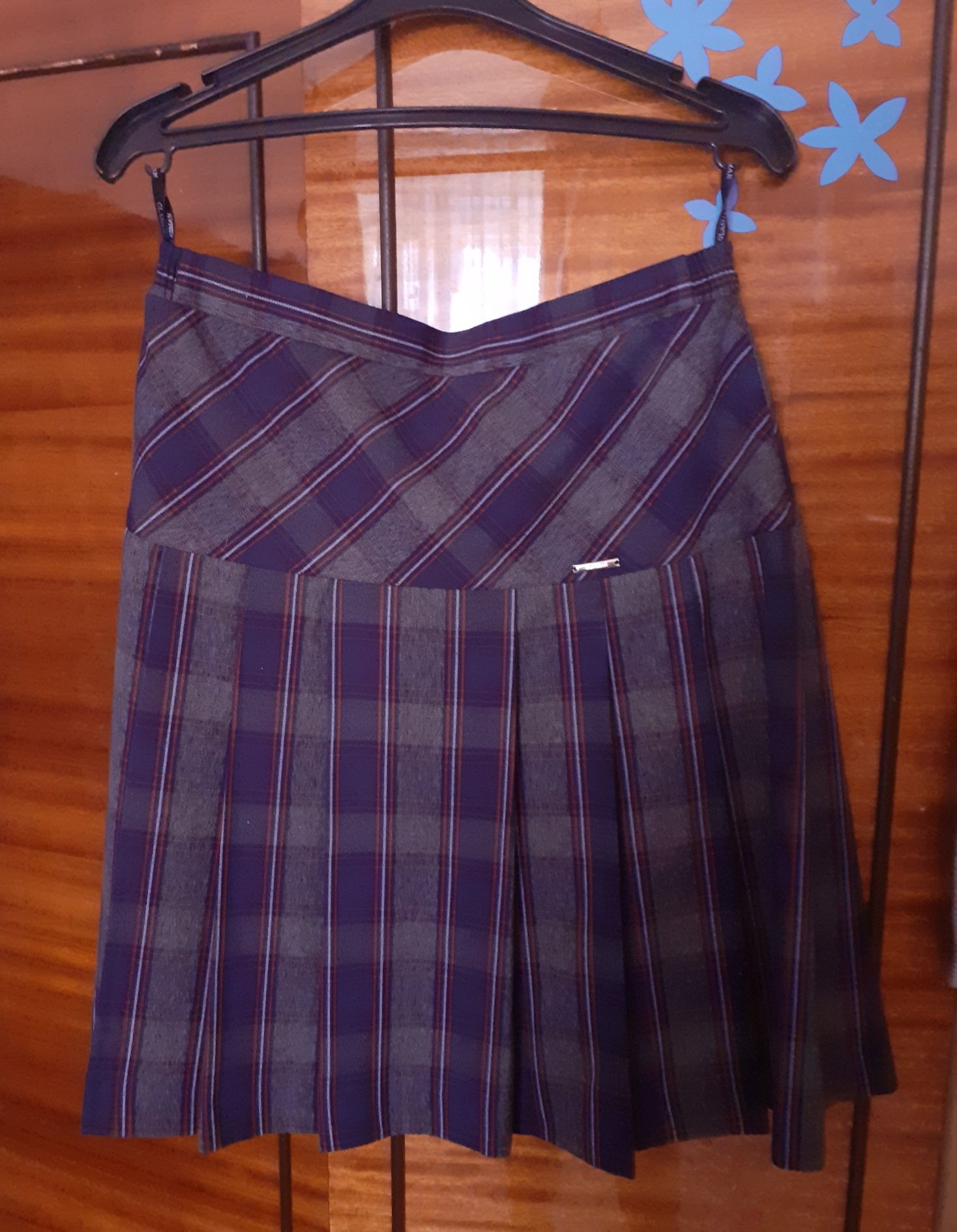 Школьная юбка фирмы GLASMAN. Синяя и шотландка
