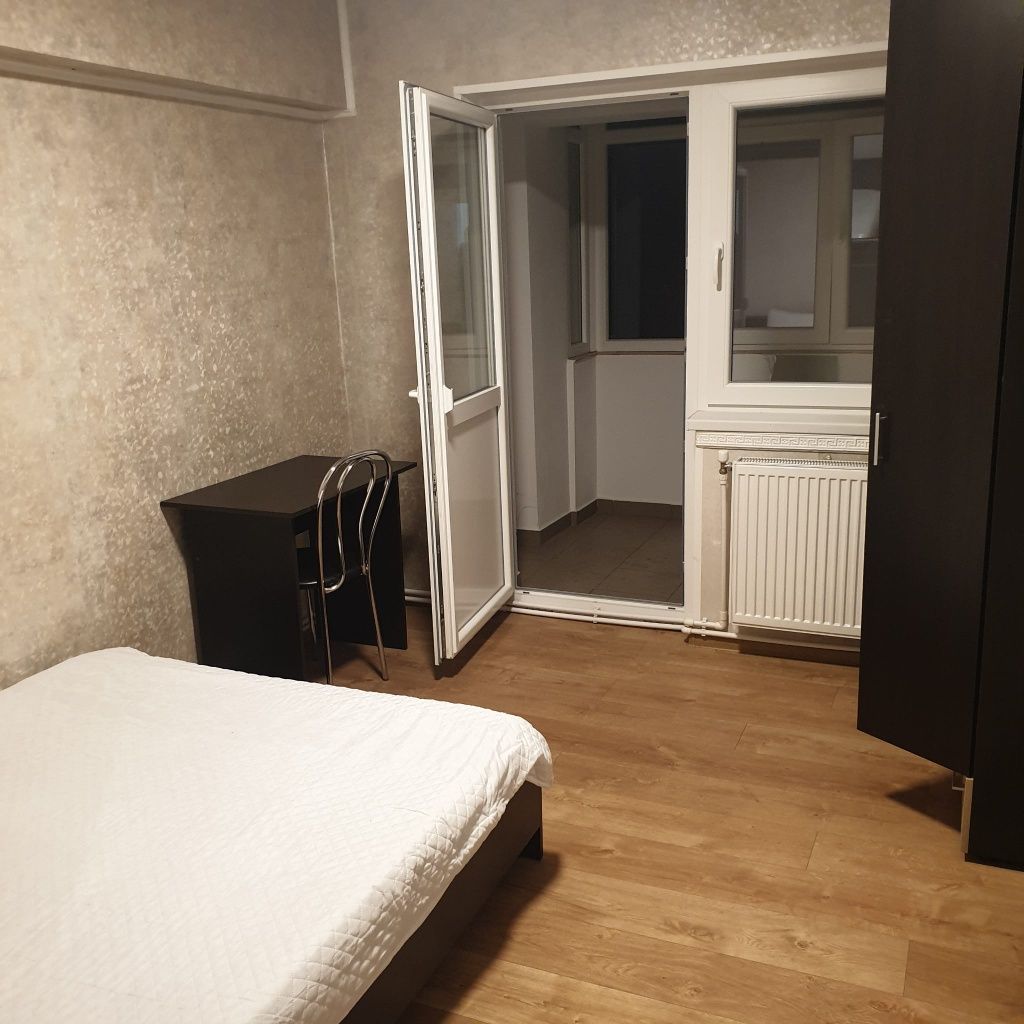 Inchiriez apartament piata unirii independenței patru camere