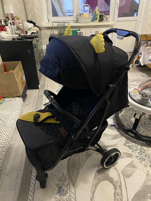 Коляска прогулочная