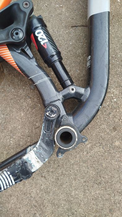 Vând cadru bicicleta