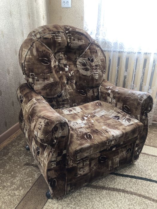 Продам кресла 2 шт