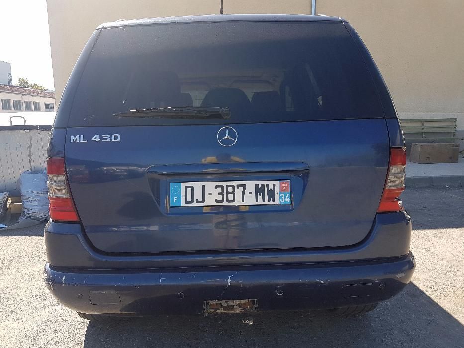 НА ЧАСТИ Mercedes ML W163 430i V8 Бежав Мерцедес МЛ430