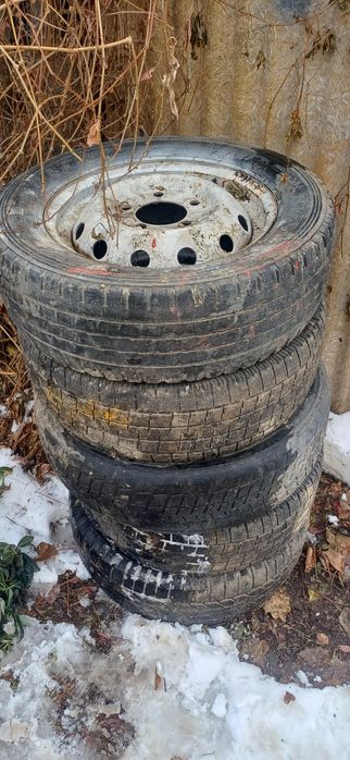 Диски с резиной на ниву