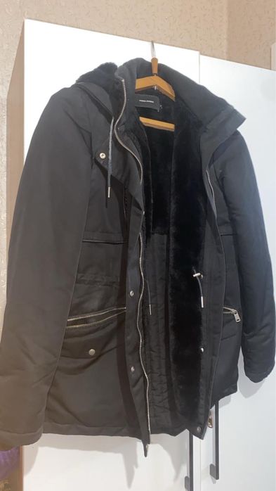 Продам женскую зминюю куртку