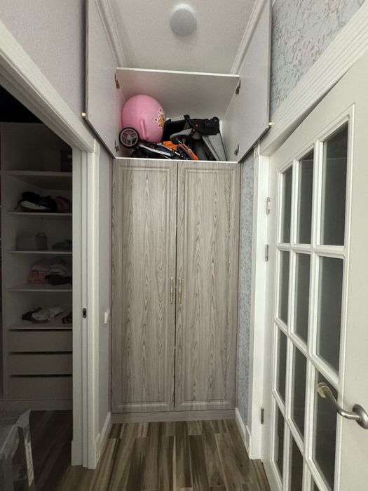 Двухдверный шкаф