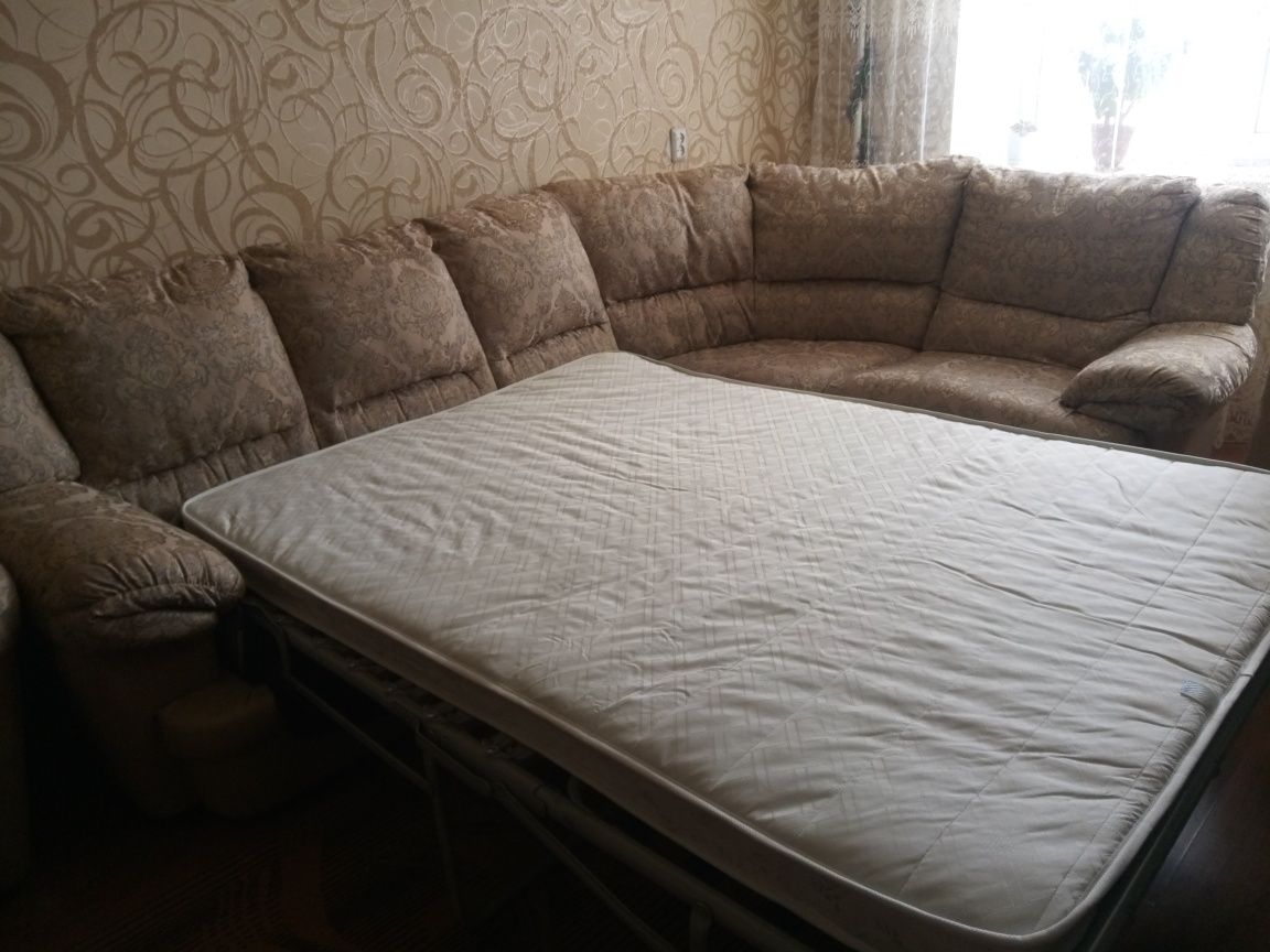 Угловой диван + кресло раскладное