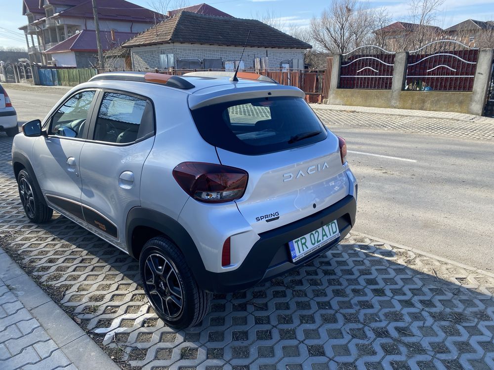 Vand/ schimb Dacia Spring Expression in garantie