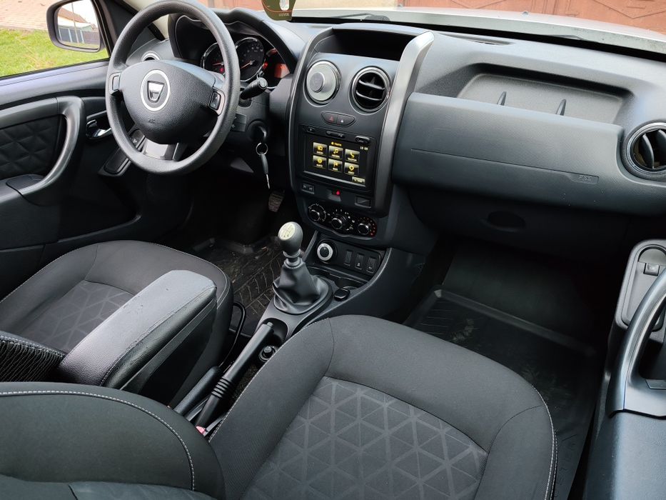 Dacia Duster 4×4 Facelift 170.000 Km An 2014-1.5 Diesel 110 Cai Euro 5
