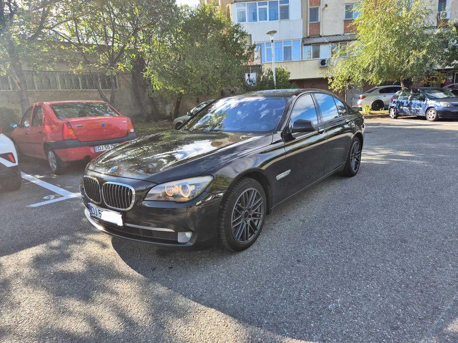 BMW seria 7, F01,750i, 408cp 4.4i V8 biturbo,5 butoane,distronic,masaj