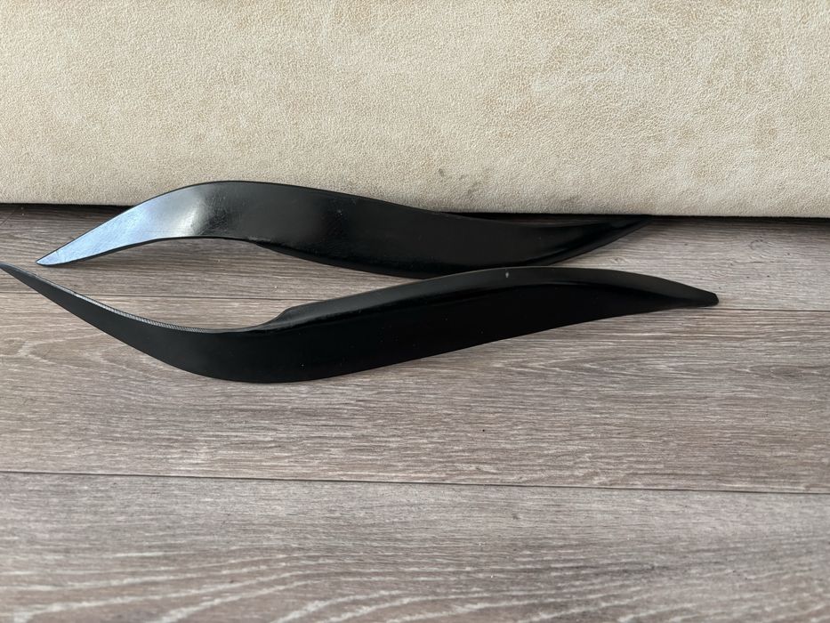 Автомобильные ресницы для фар