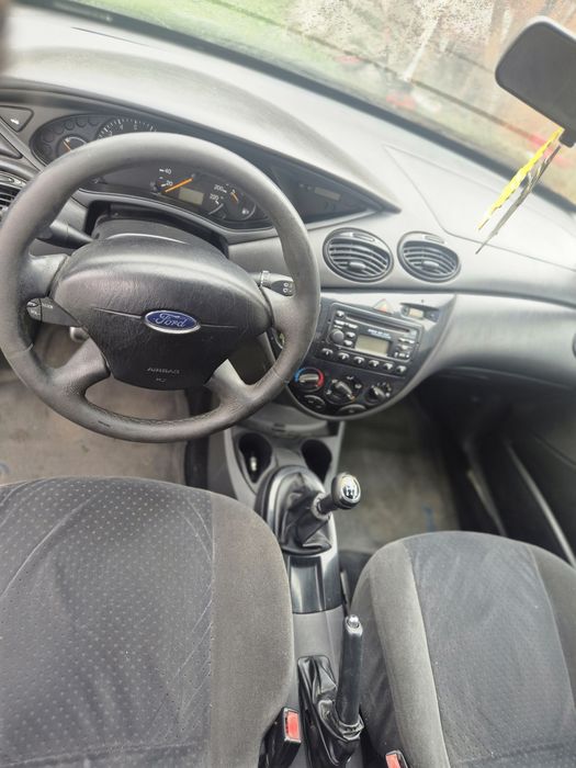 Vând Ford Focus 2003