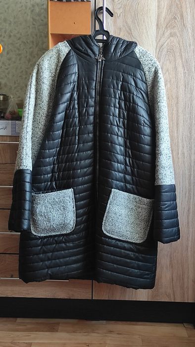 Продам куртку осень весна б/у один сезон. Размер 52/54 цена 15000т