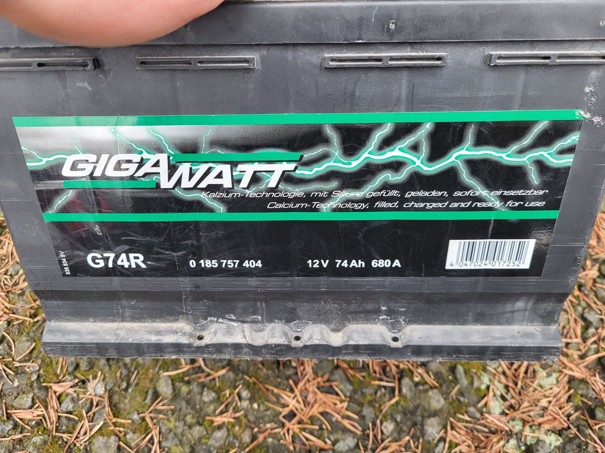 Акумулатор 12v 74ah 680A GIGAWATT