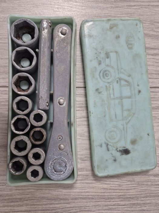 Набор торцевых ключей с трещоткой