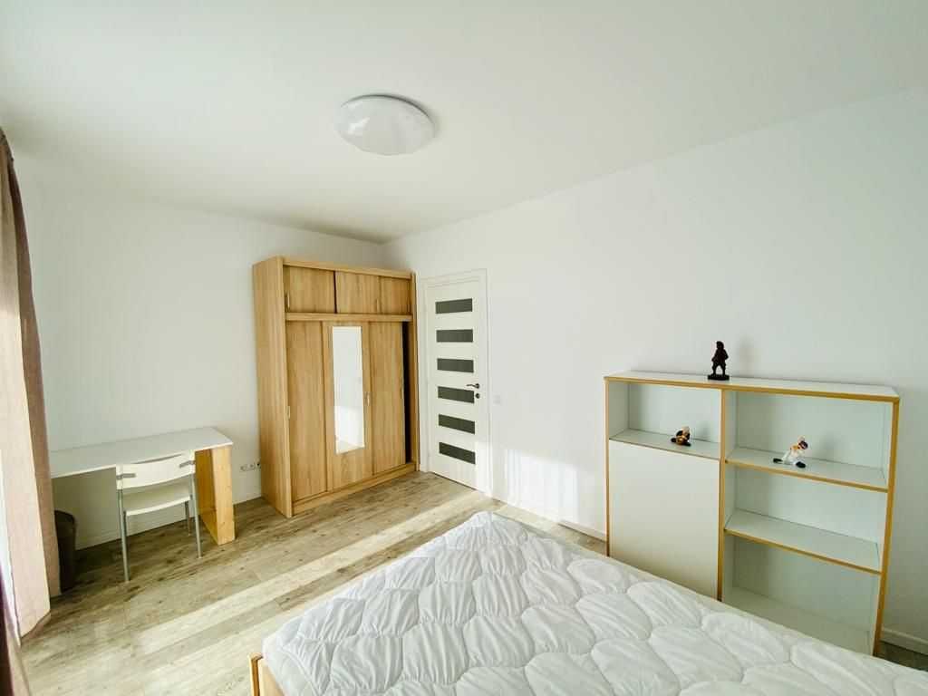 Penthouse etaj 10, 3 camere, 2 bai, 95mp utili, terasa 27mp, 2 parcari
