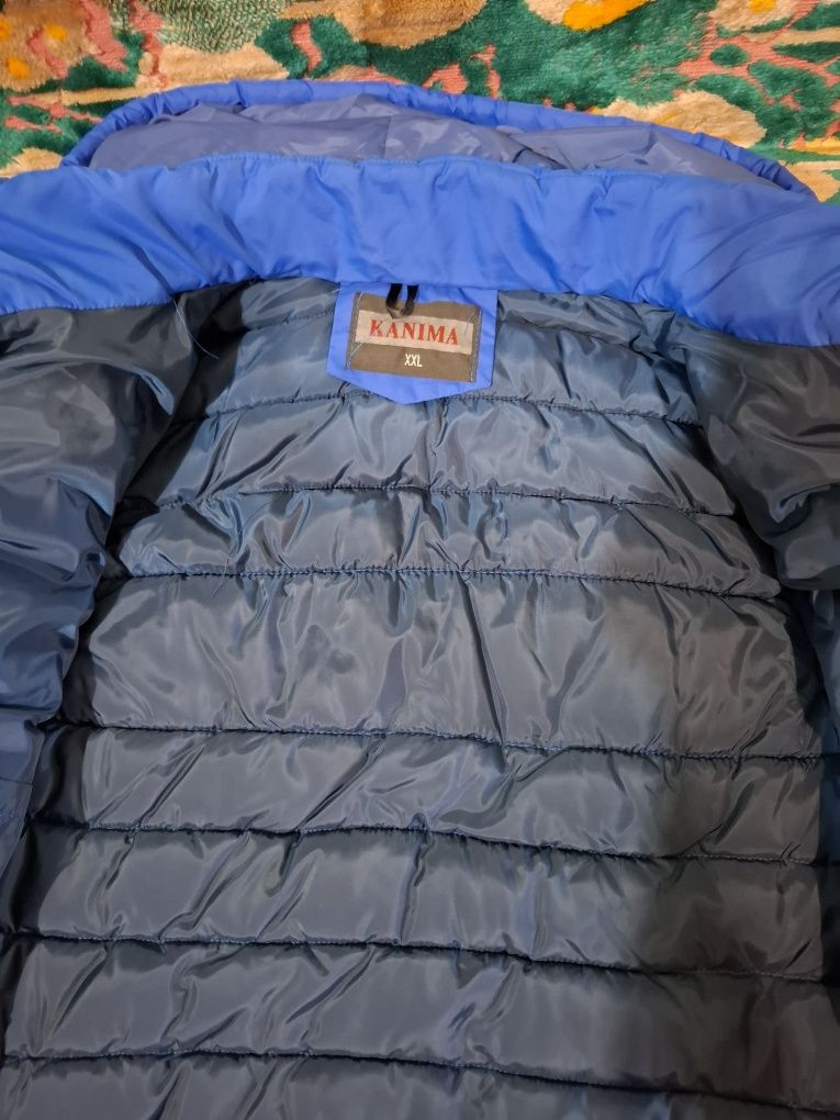 Vesta albastra cu dunga albă, XL
