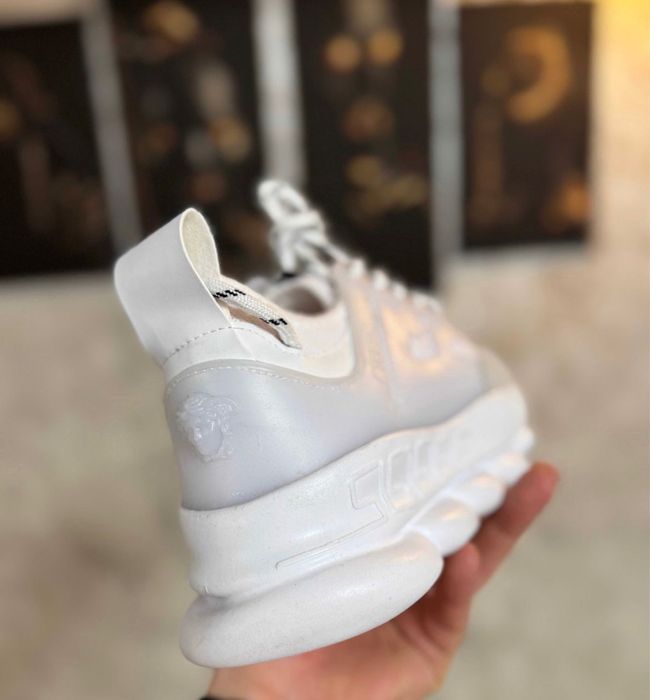 Versace chain reaction