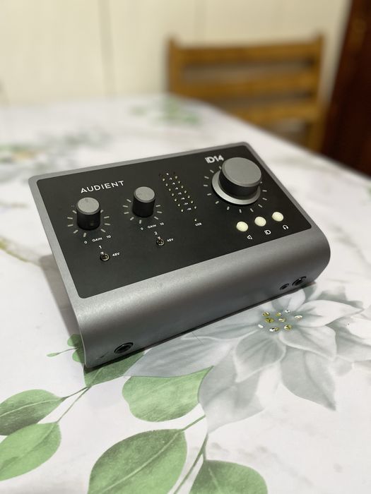 Звуковая карта Audient id14 (еще на гарарантии) в новом состоянии