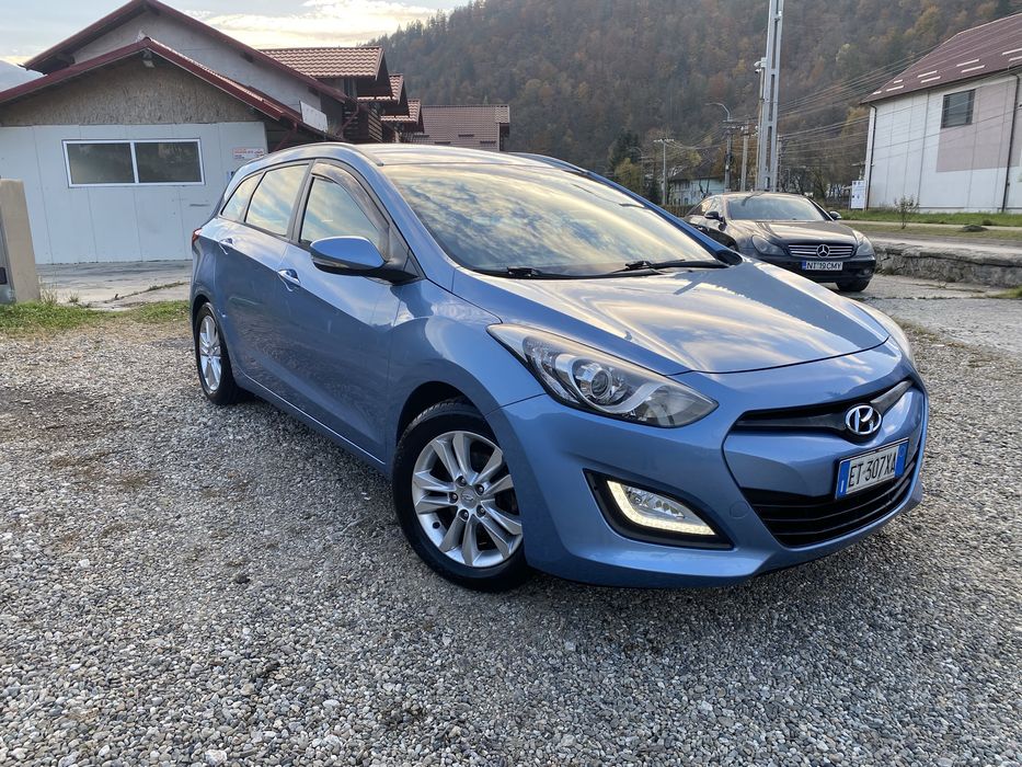 Hyundai  I30 / 1.6 CRDI / an 2014/ E5/ Impecabila/ Masina personala