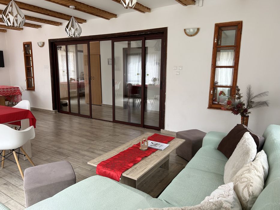 Vând colțar și canapea