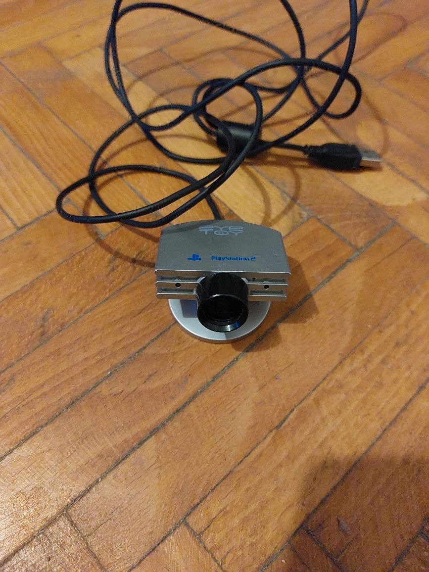Vând 2 camere web ps2