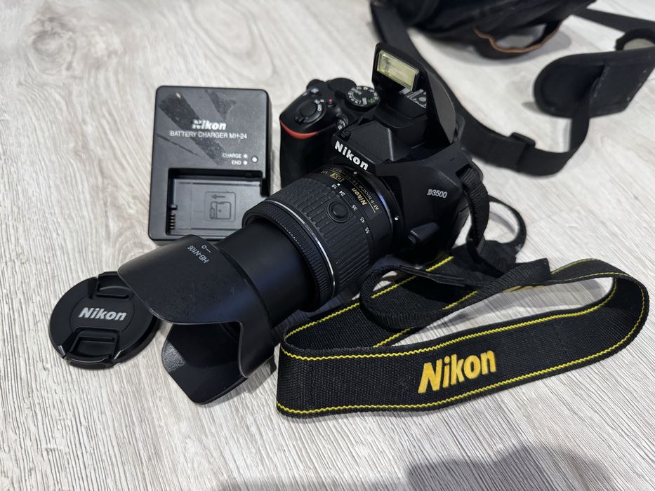 Фотоапарат Nikon D3500