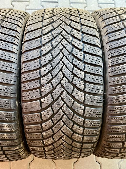 4 броя Зимни Гуми 225/45/18 BRIDGESTONE ДОТ: 2222