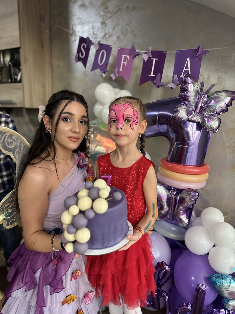 Mascote si pictura pe fata copii