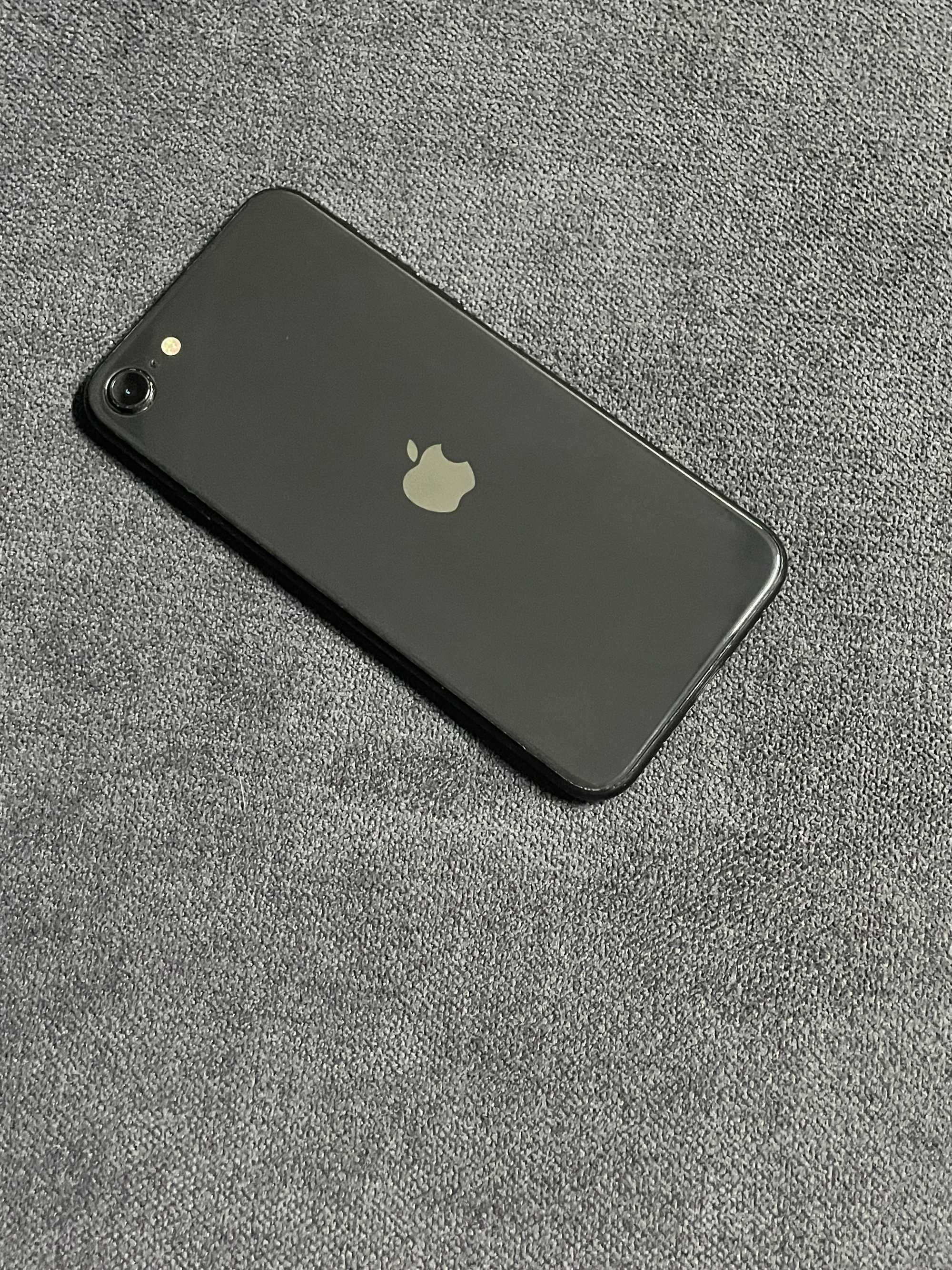 iPhone SE 2020 Пълен Комплект
