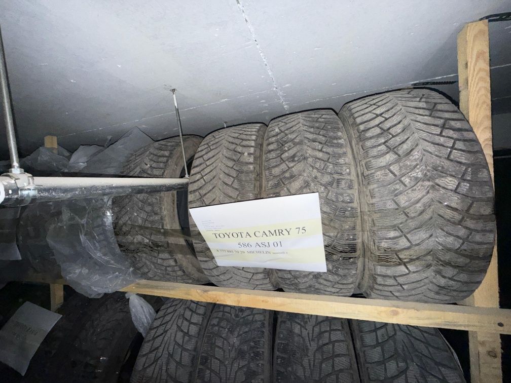 Продается шины 235/45/18 зимние мишелин в очень хорошем состоянии