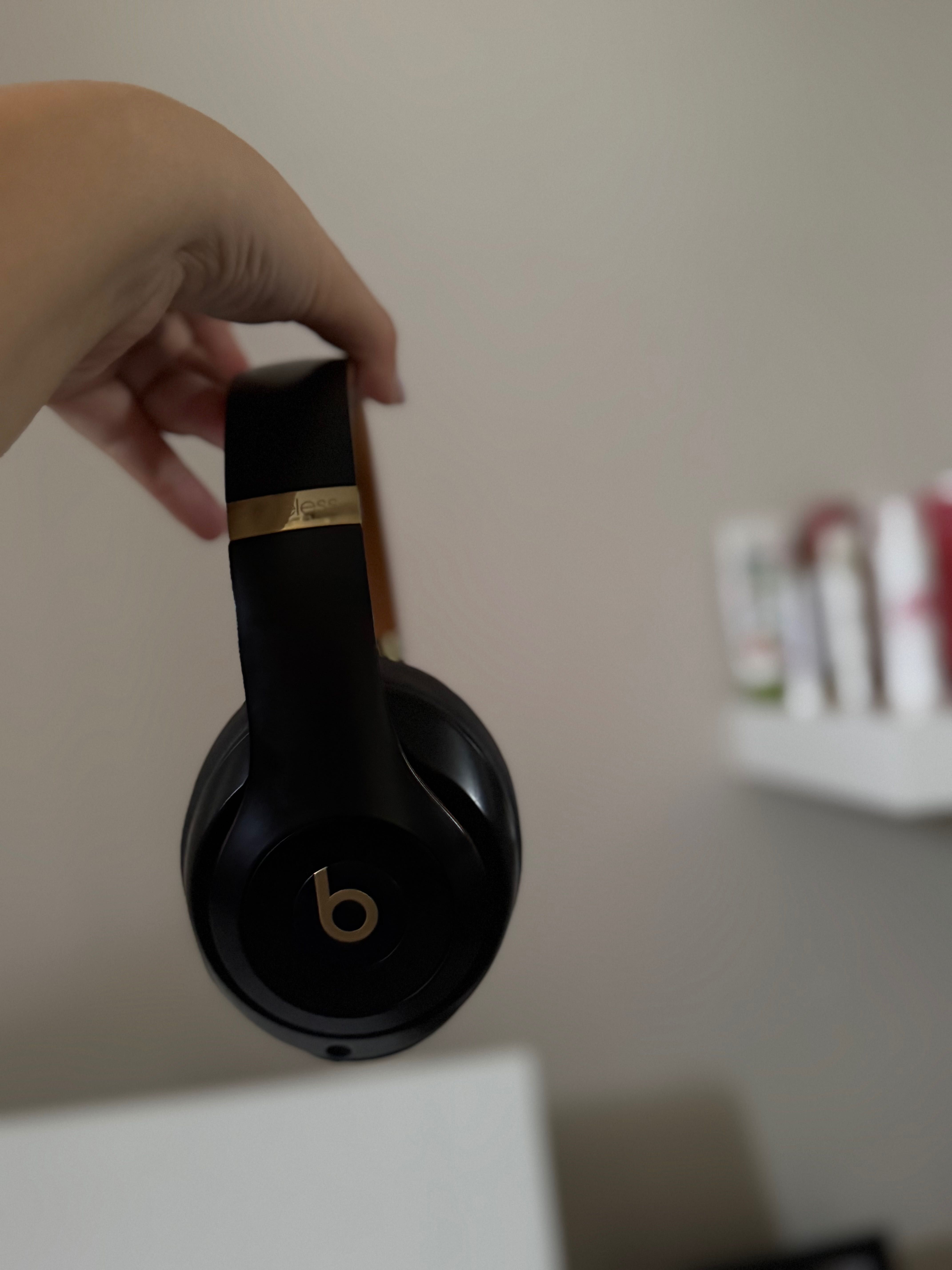 Безжични слушалки Beats Studio3