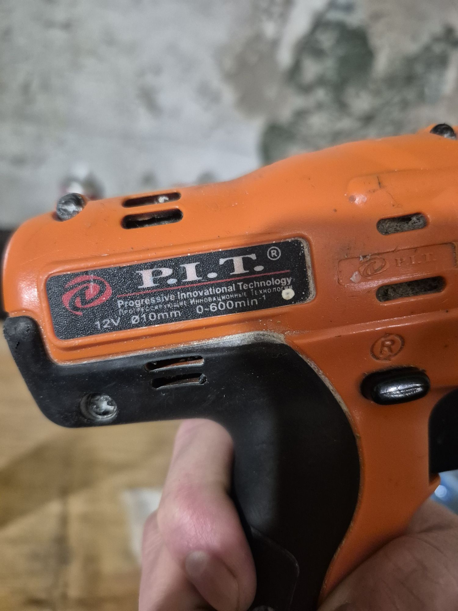 Шуруповерт P.I.T.