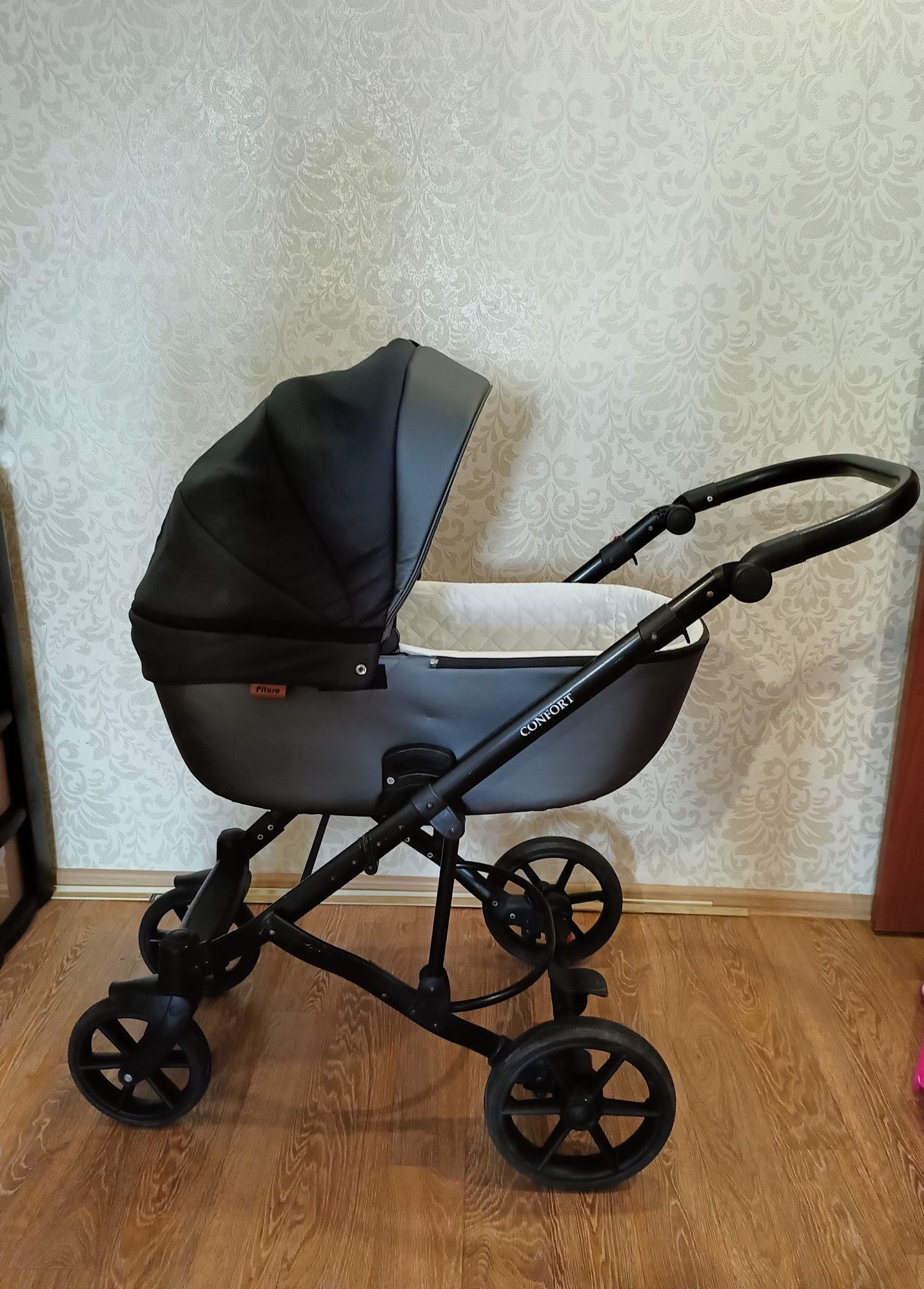 Коляска Pituso confort 2 в 1