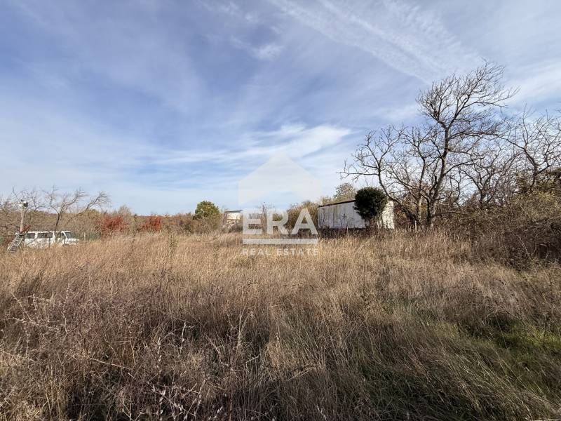 Ексклузивно! Поземлен имот с площ 684 кв.м в м-т Парчемлията