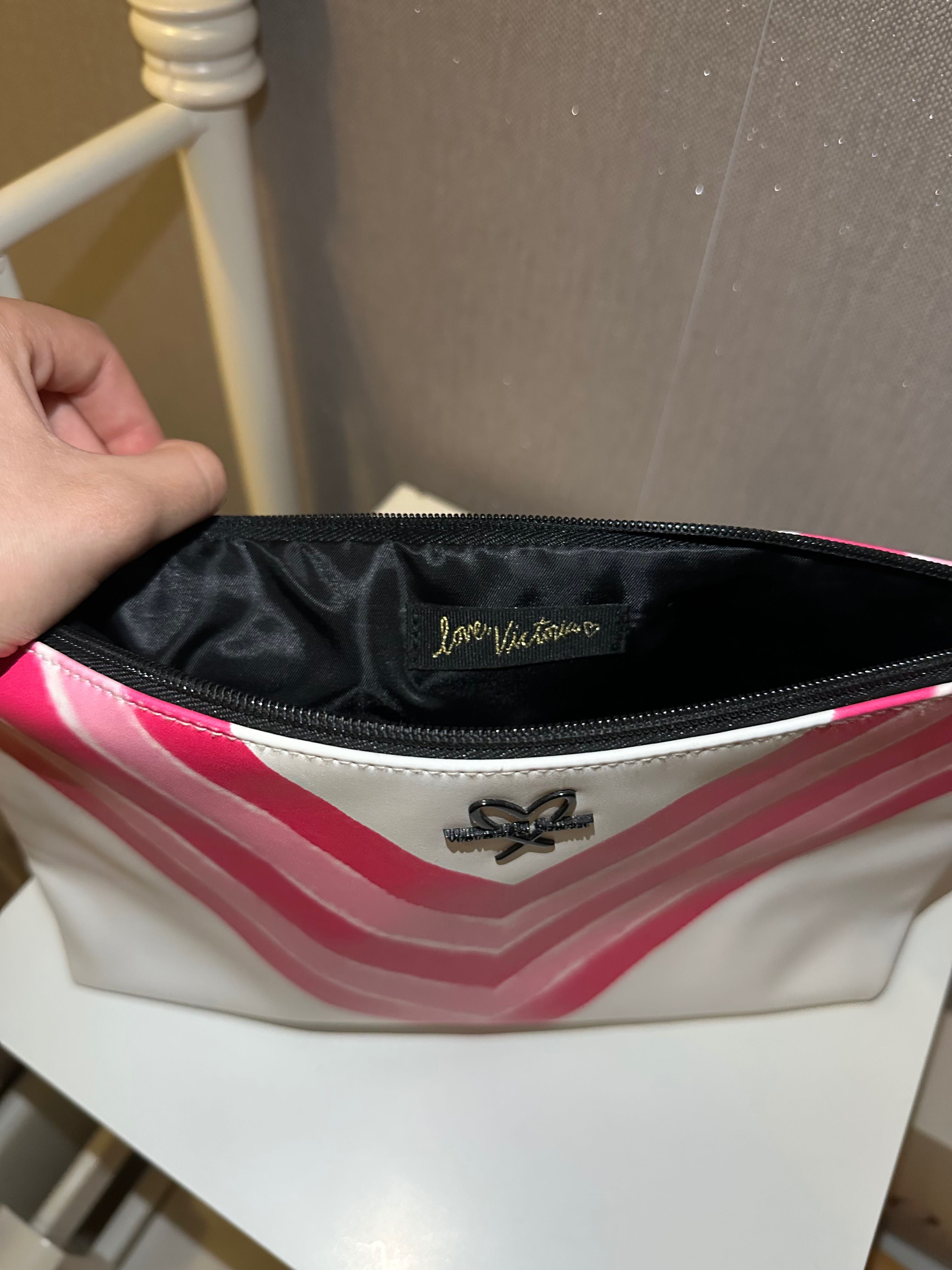 Оригинален Victoria Secret клъч