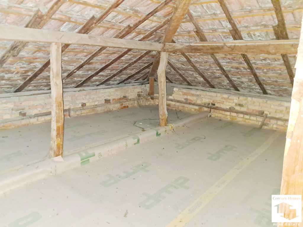 Продава се Къща в Велико Търново, Център - 140 кв.м за 1922 €/кв.м - Снимка #15