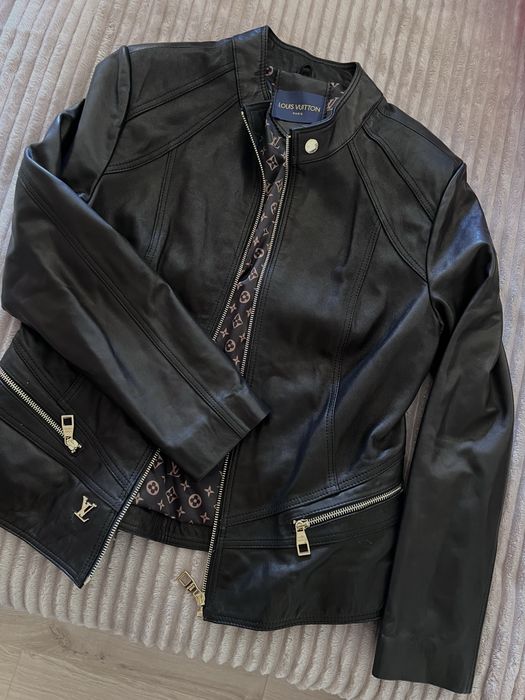 Дамско кожено яке от ест кожа