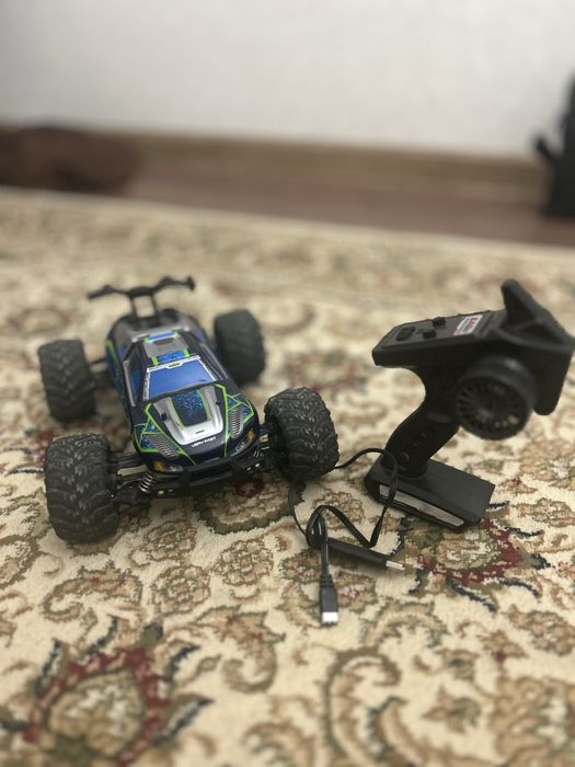 Машинка  игрушка