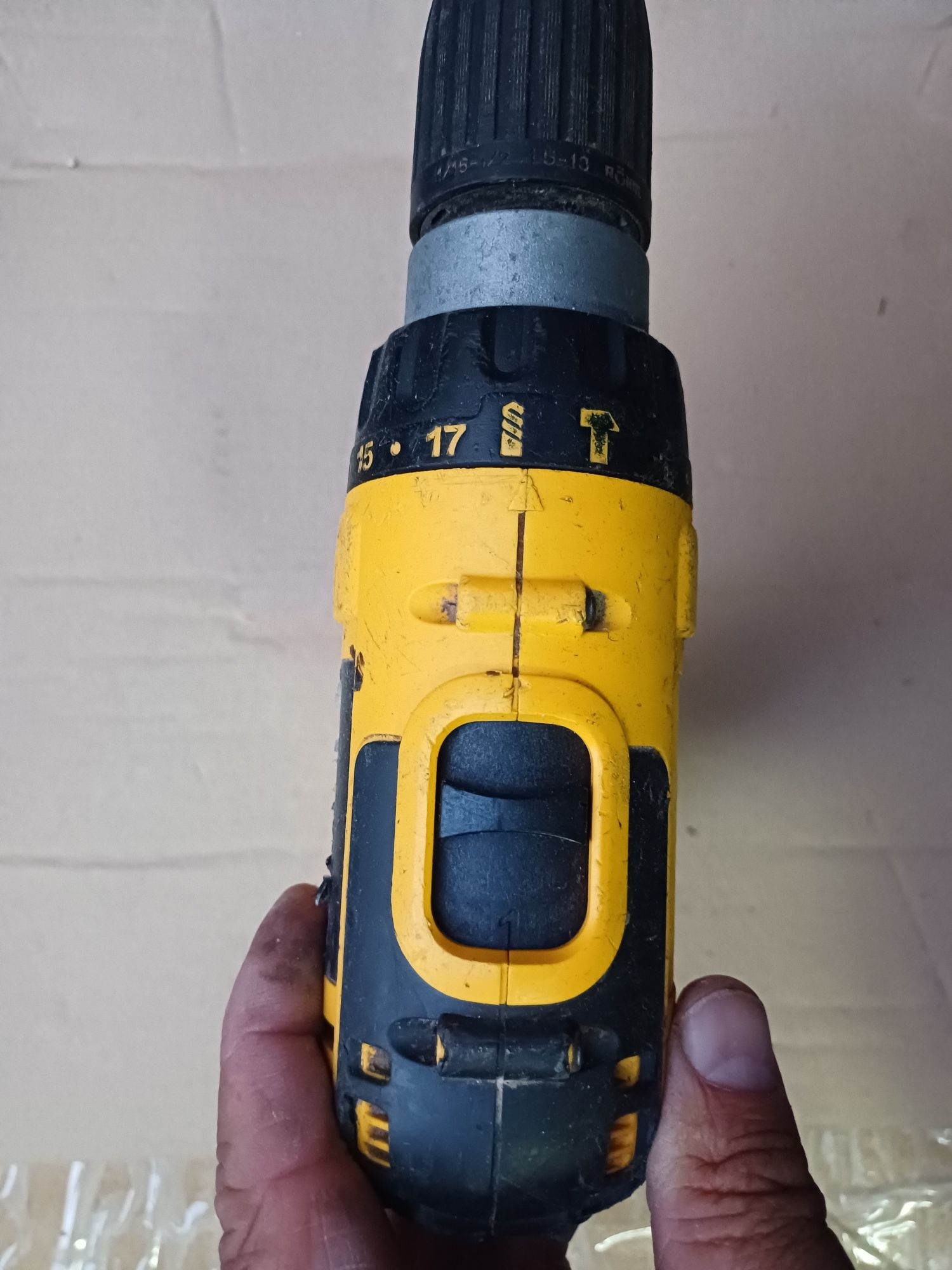 Corp autofiletanta Dewalt 18v in stare buna