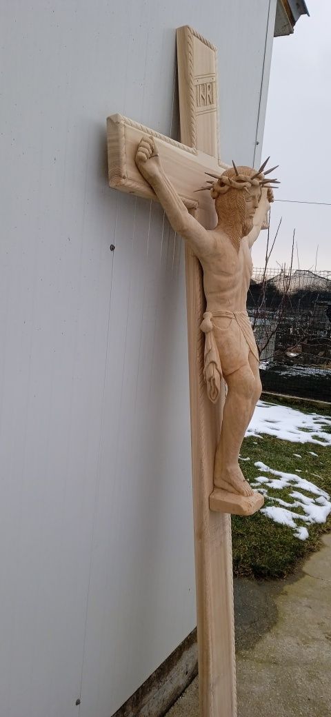 Troita crucifix Isus sculptata lemn arta donatie biserica