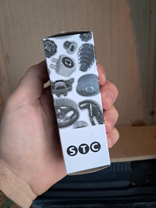 Помпа за чистачки vw passat B7