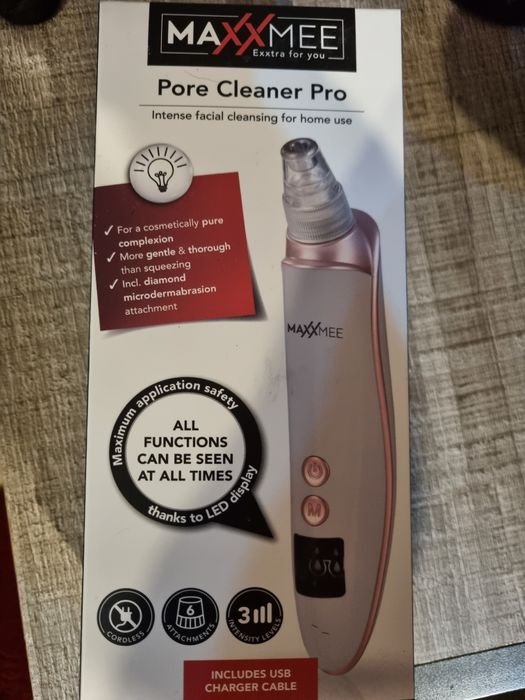 Aparat cu vacuum pentru curatare pori, Maxxmee